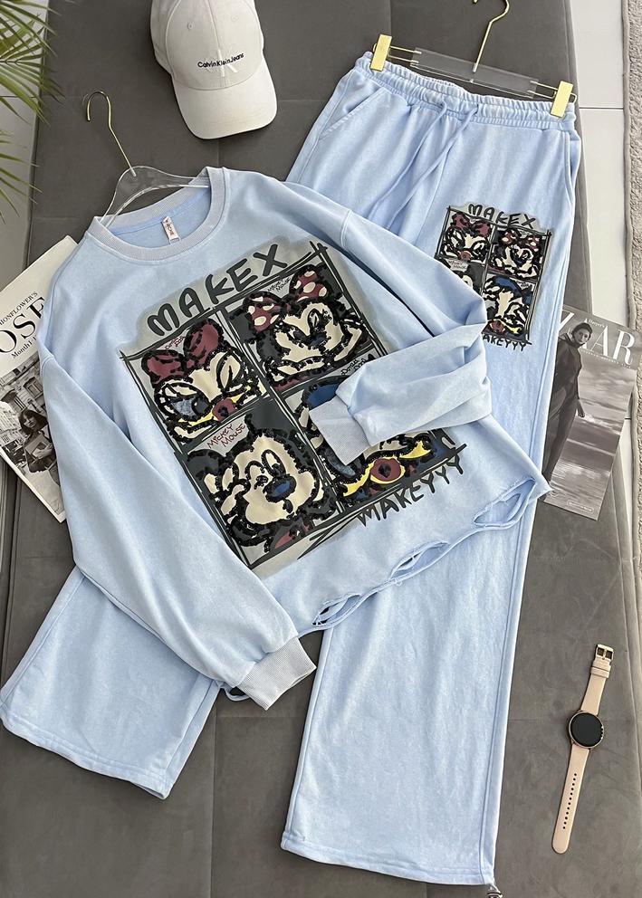 Спортивный костюм 