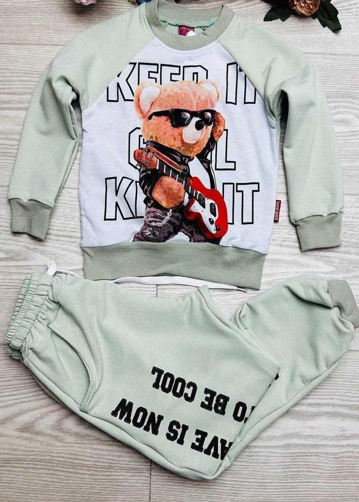 Спортивный костюм 