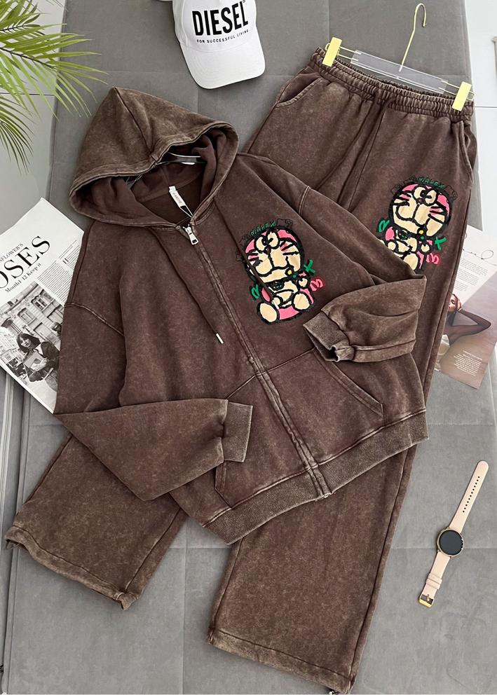 Спортивный костюм 