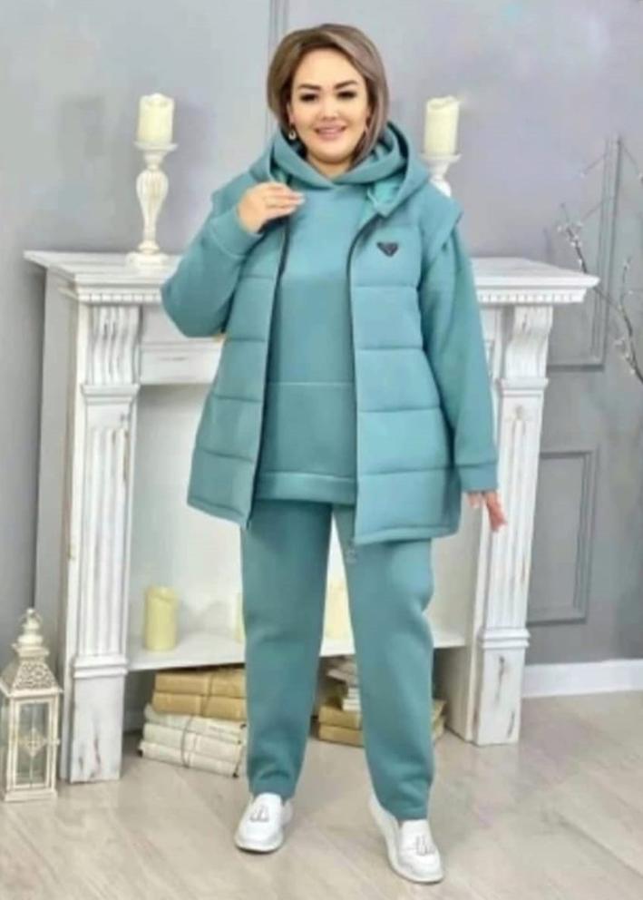 Спортивный костюм 