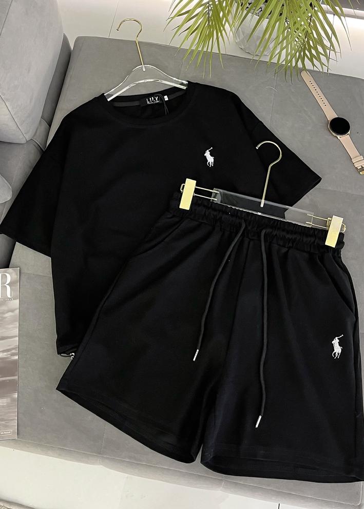 Спортивный костюм 