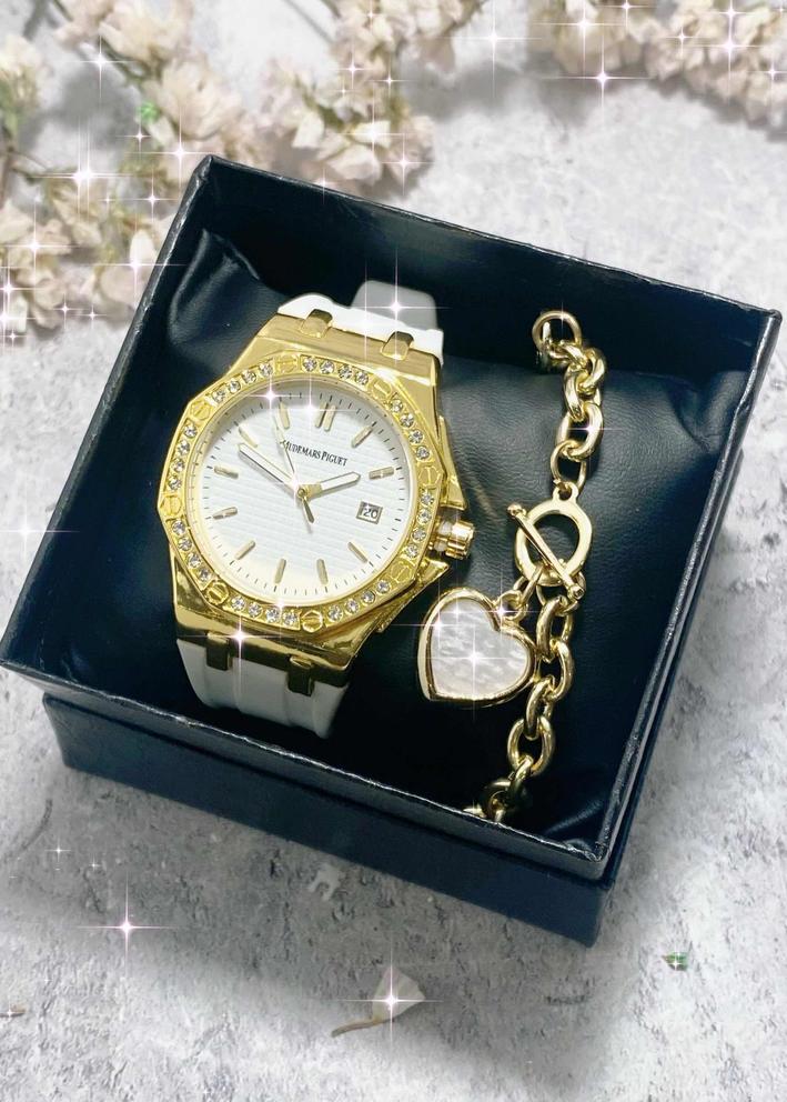 Подарочный набор для женщин часы и браслет+ коробка 