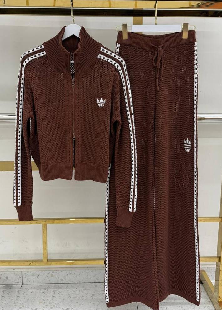 Спортивный костюм 