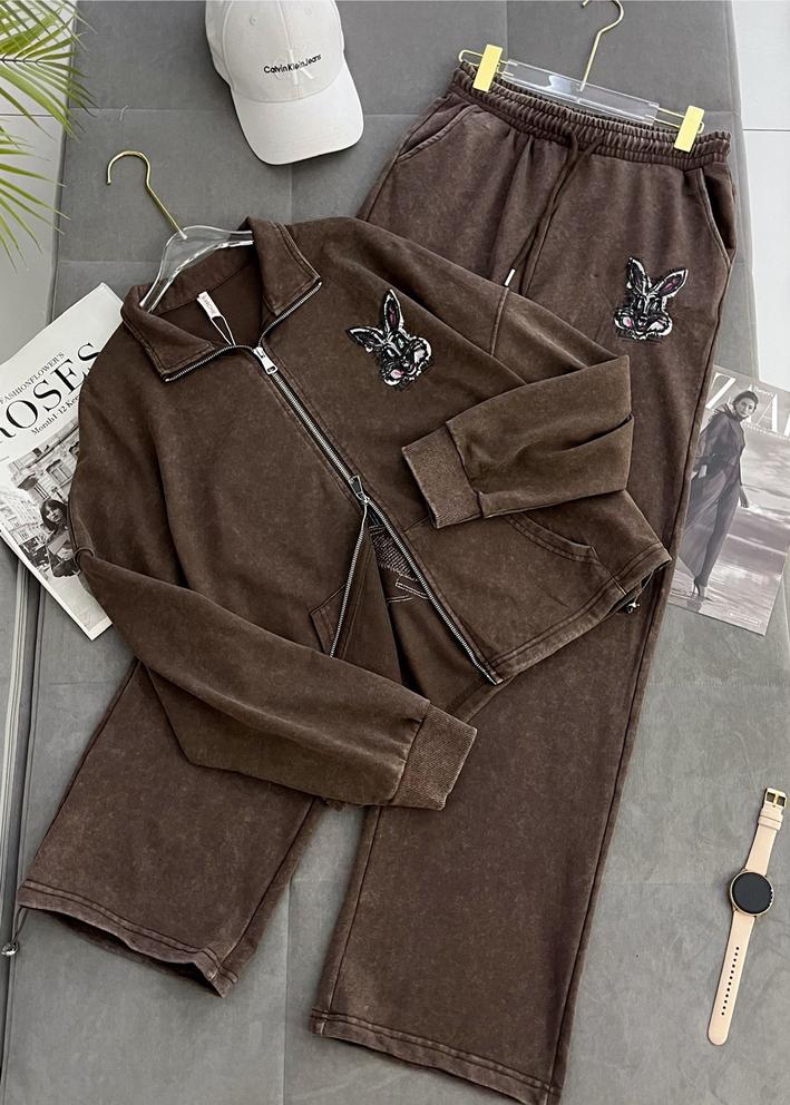 Спортивный костюм 