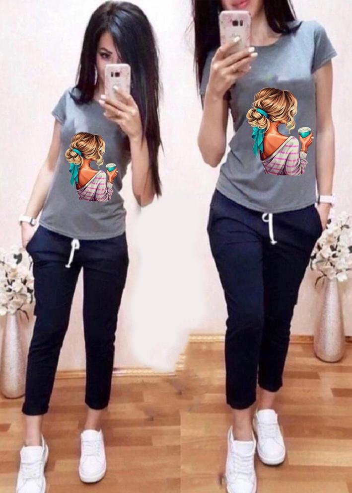Спортивный костюм 