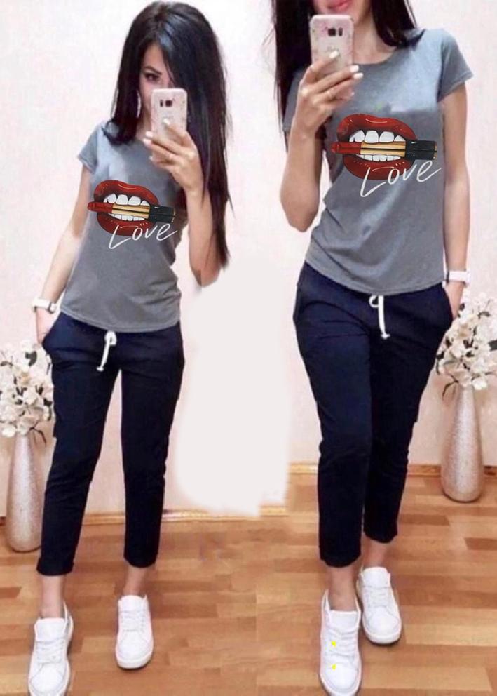 Спортивный костюм 