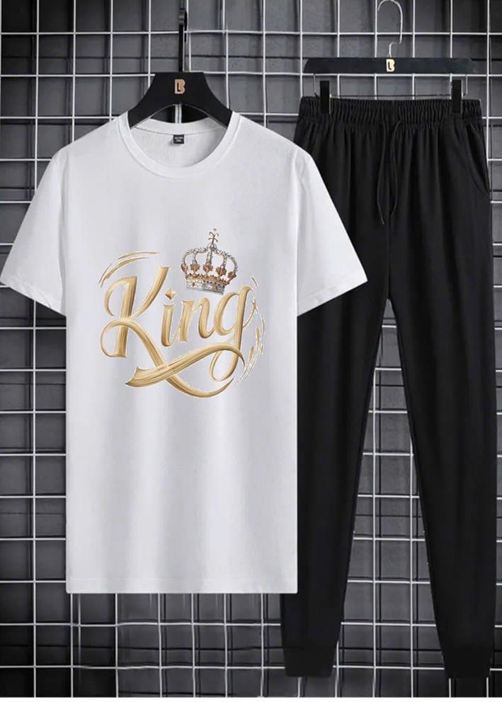 Спортивный костюм 