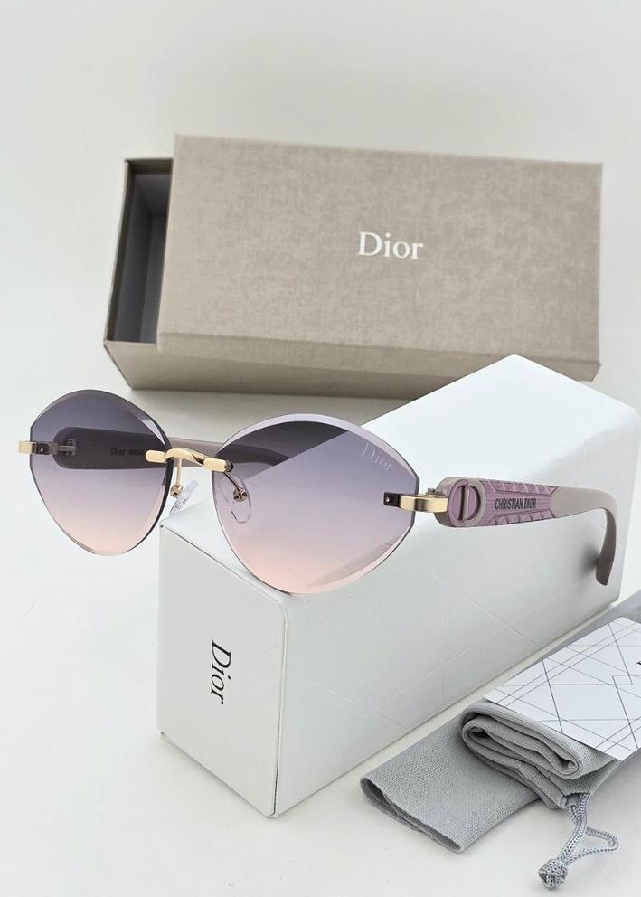 Женские солнцезащитные очки 