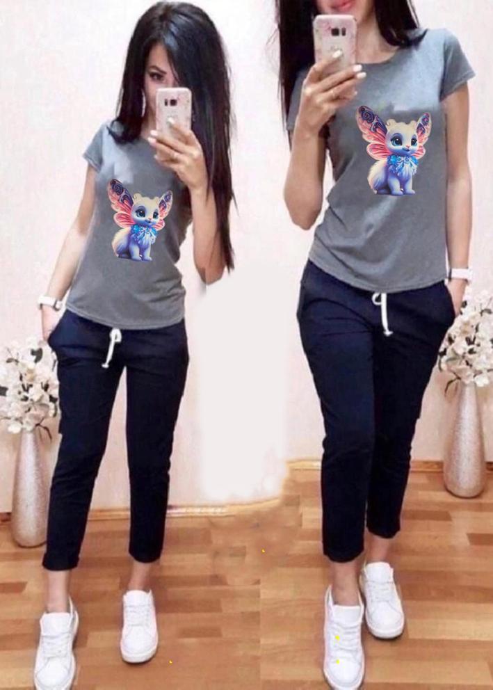 Спортивный костюм 