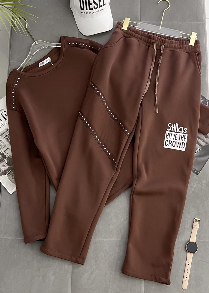 Спортивный костюм 