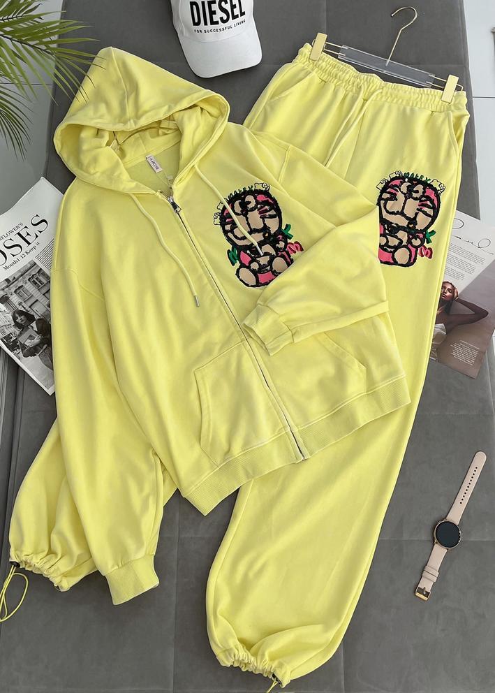 Спортивный костюм 