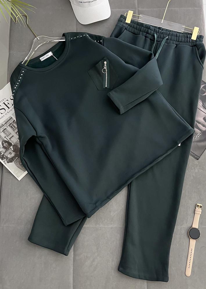 Спортивный костюм 