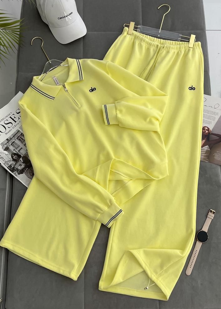 Спортивный костюм 