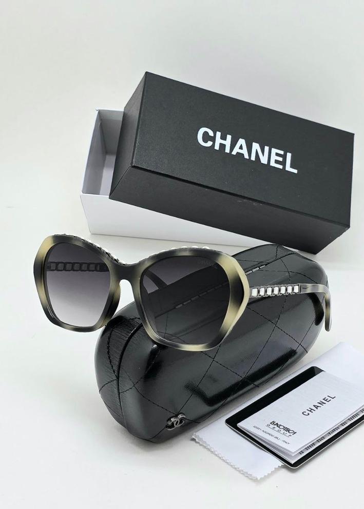 Женские солнцезащитные очки 